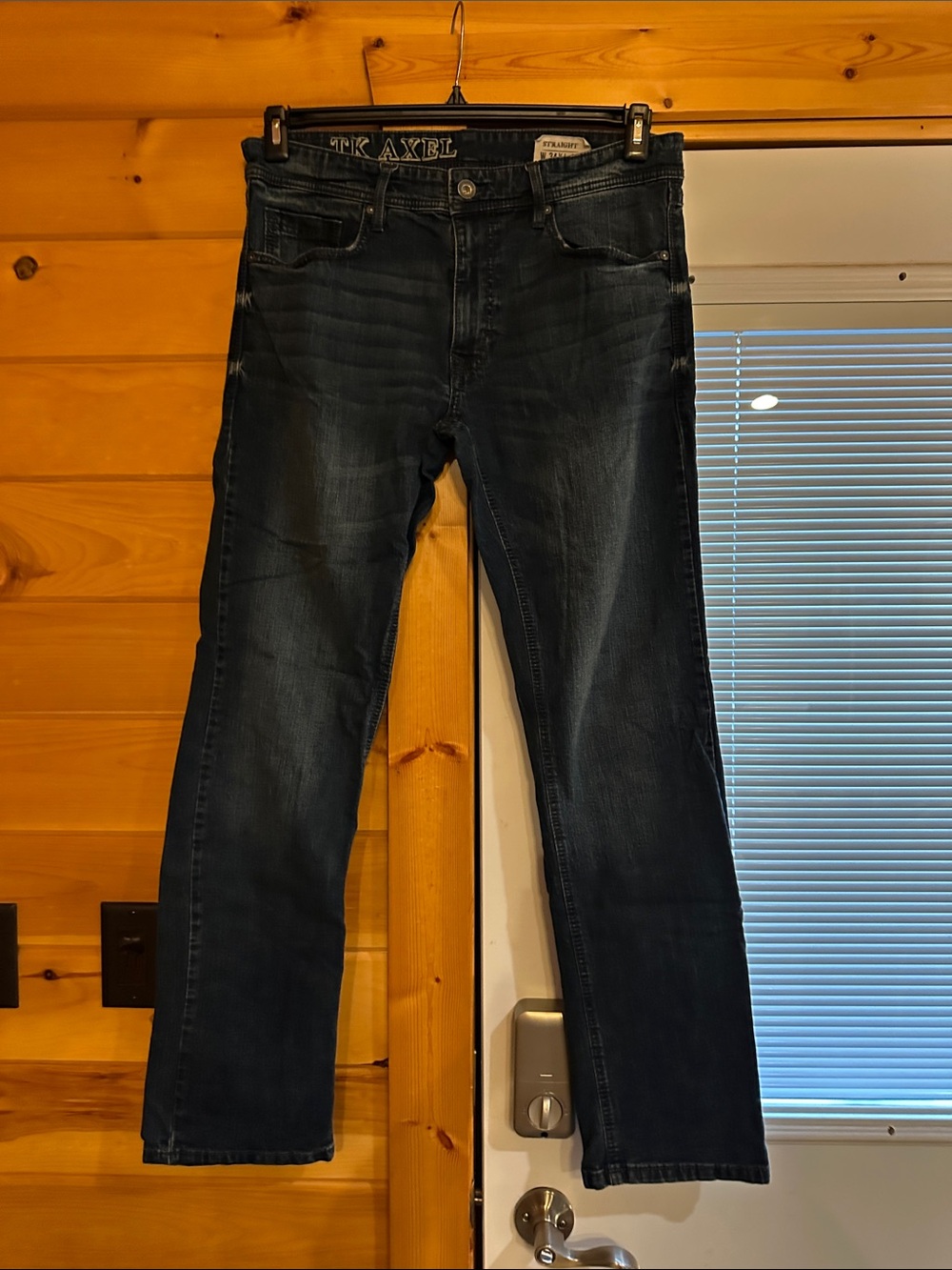 AXEL Men's Dark Indigo Straight Jeans
